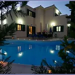 Fedra شقة *